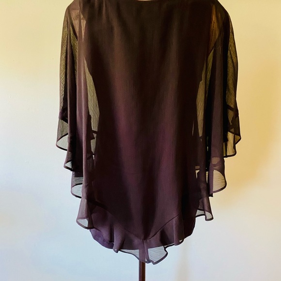 NEW - Elegant Black Women's Poncho Style Top Size Medium - Picture 5 of 9